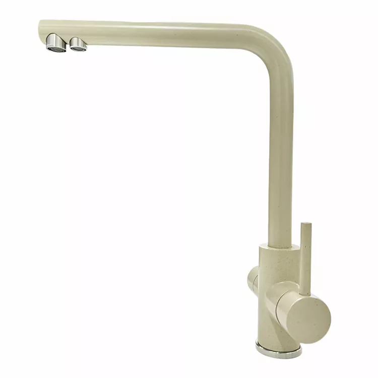 What is the Ideal Height and Reach for a Kitchen Faucet Over a Farmhouse Sink