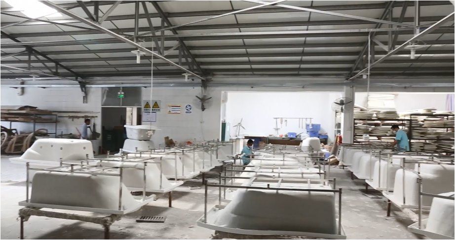 Gemy Special New Design Hot Tub Top Shower Massage Bubble Jacuzzi Bathtub