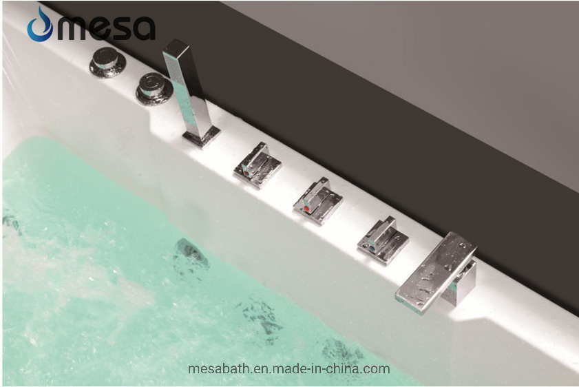 High Quality Large Sized Acrylic Massage Bathtub with 4 Pillows