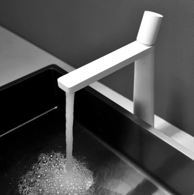 Single-Handle Bathroom Basin Mixer Tap