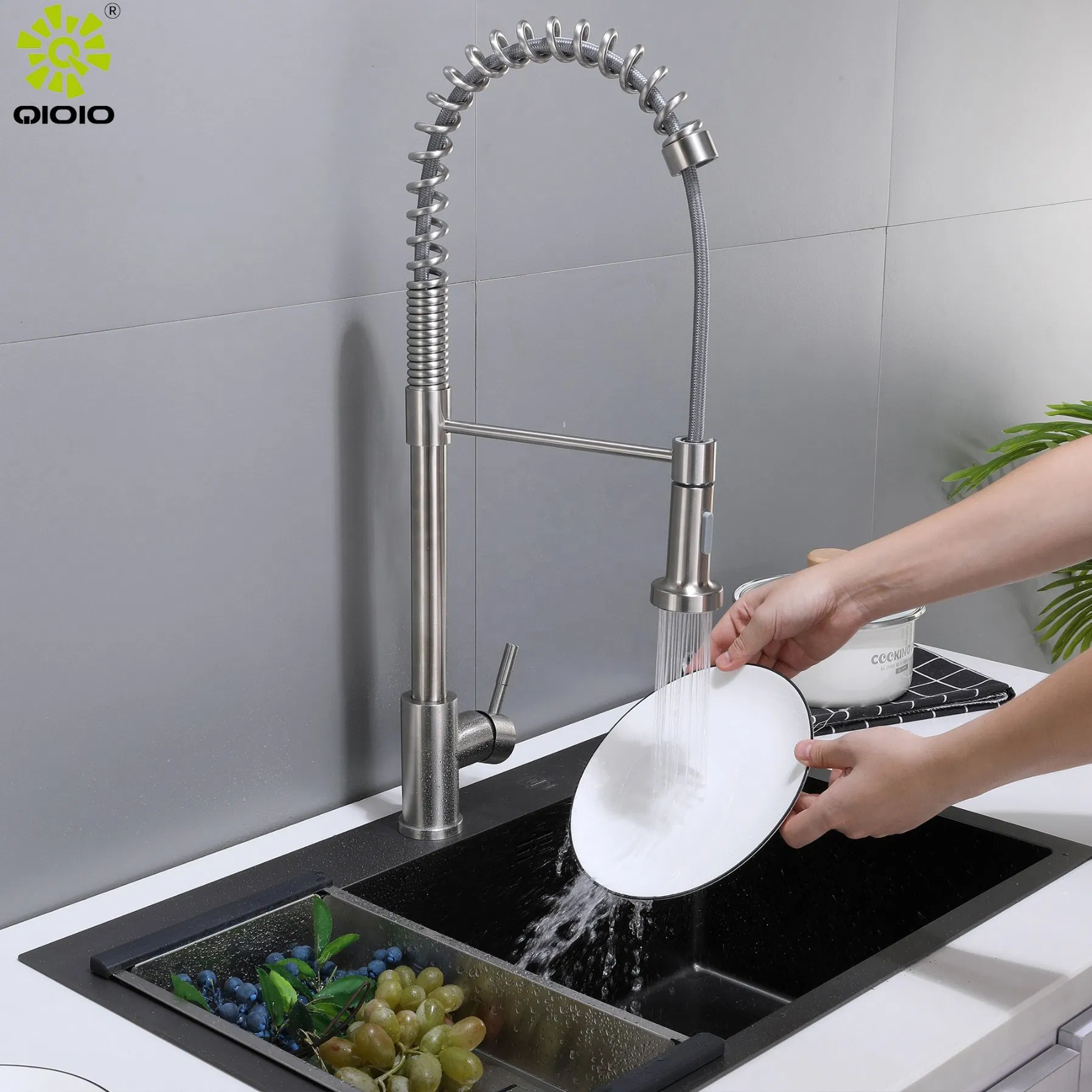 Kaioping Qioio 304 Stainless Steel Flexible Spring Sprayer Deck Mounted Pull out Hot and Cold Slim Kitchen Faucet