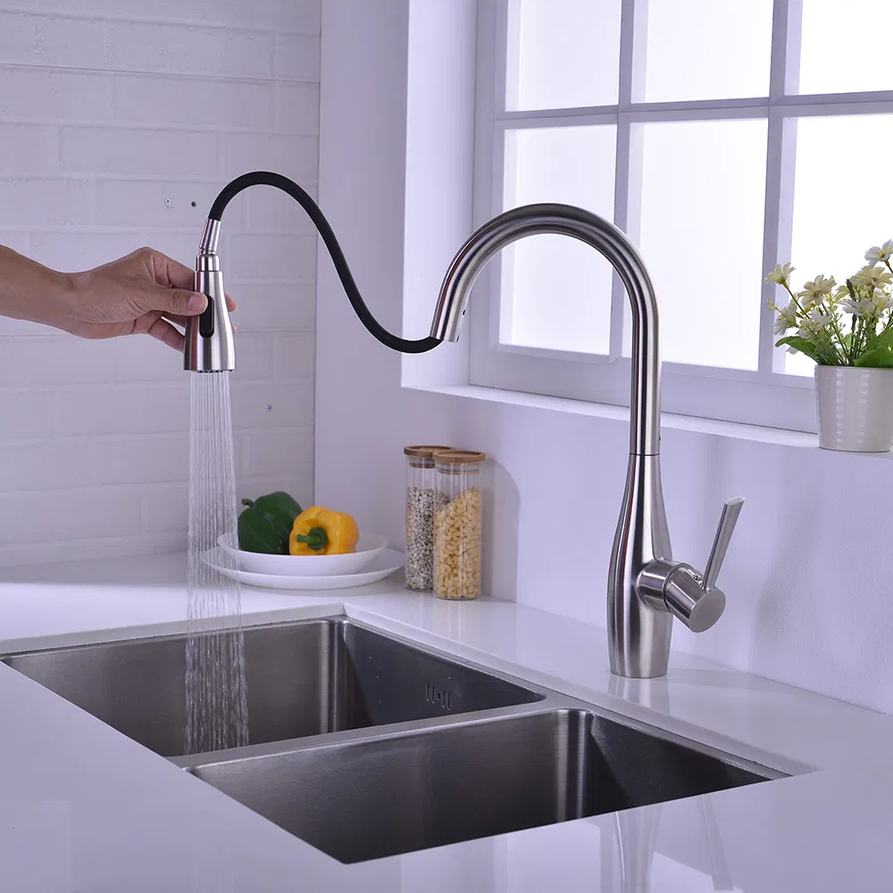 Single Handle Pull out Kitchen Faucet in Stainless Steel (40108)