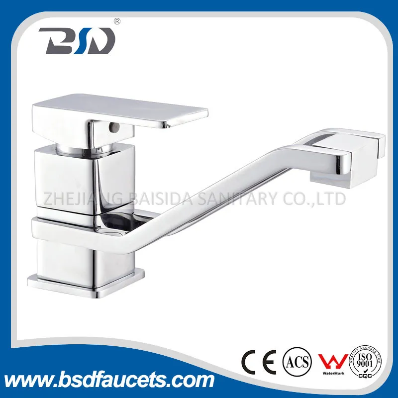 Single Lever Square Aerator Rotating Chrome Kitchen Mixer Sink Faucets